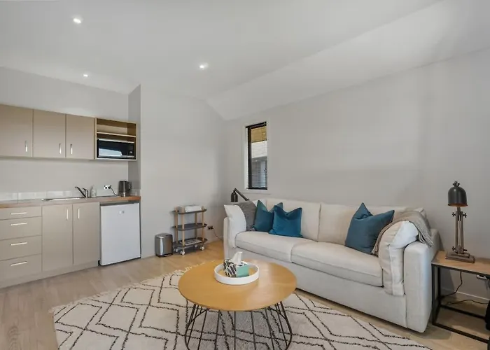 Holiday home The Luxe Pool House - Sleeps 10
