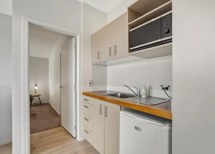 The Luxe Pool House - Sleeps 10 *